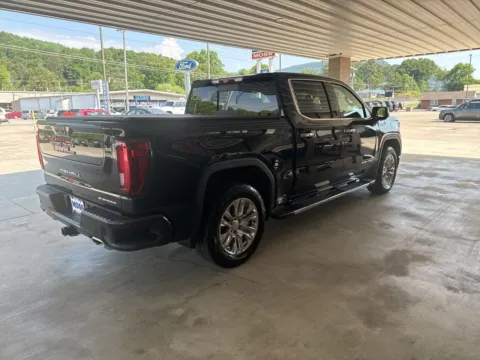 More photos of 2024 GMC Sierra 1500 Denali at Moss Motor Company, TN