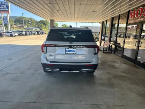 More photos of 2026 Ford Explorer Active at Moss Motor Company, TN