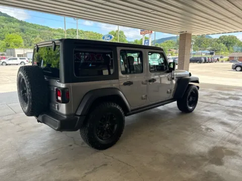 More photos of 2018 Jeep Wrangler Unlimited Sport at Moss Motor Company, TN
