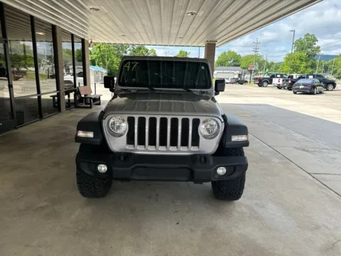 Photos of 2018 Jeep Wrangler Unlimited Sport for sale in South Pittsburg, TN at Moss Motor Company