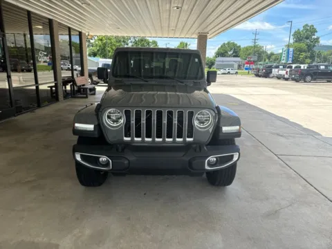 Photos of 2021 Jeep Gladiator Overland for sale in South Pittsburg, TN at Moss Motor Company