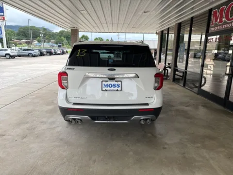 More photos of 2023 Ford Explorer Platinum at Moss Motor Company, TN