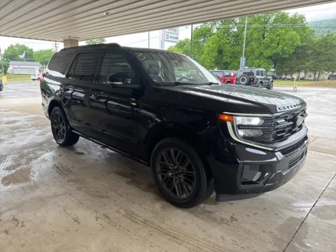 Another view of 2025 Ford Expedition Platinum for sale in South Pittsburg, TN at Moss Motor Company