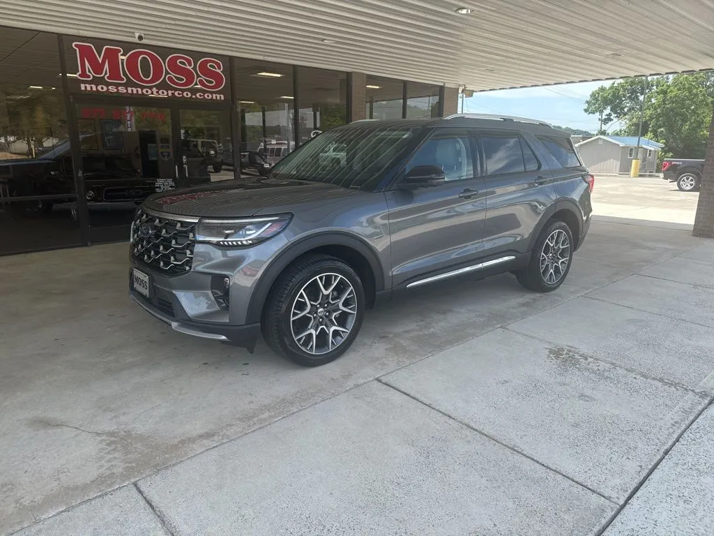 2025 Ford Explorer Platinum 4WD (PL535)'s photo