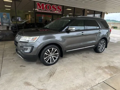 Gray 2017 Ford Explorer Platinum for sale in South Pittsburg, TN