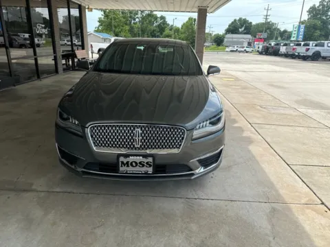 Photos of 2017 Lincoln MKZ Reserve for sale in South Pittsburg, TN at Moss Motor Company