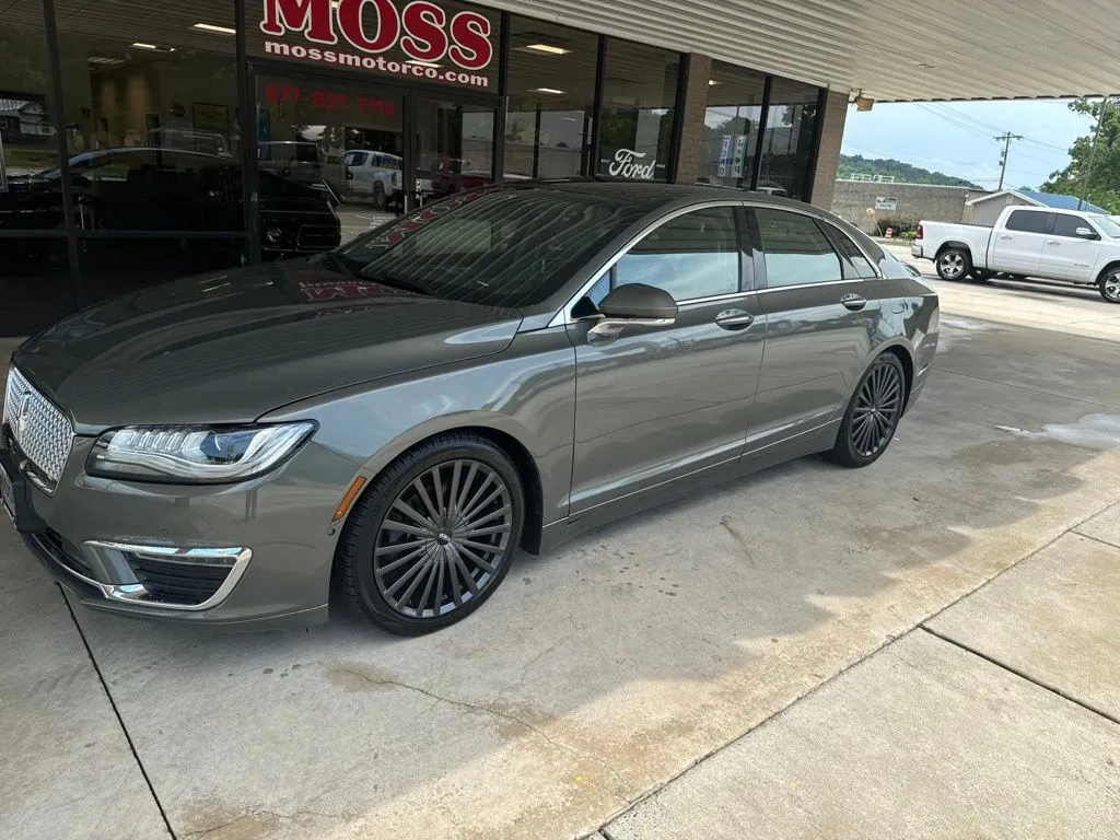 Green 2017 Lincoln MKZ Reserve for sale in South Pittsburg, TN