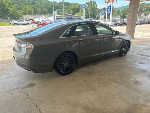 More photos of 2017 Lincoln MKZ Reserve at Moss Motor Company, TN