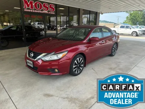 Red 2017 Nissan Altima 2.5 SV for sale in South Pittsburg, TN