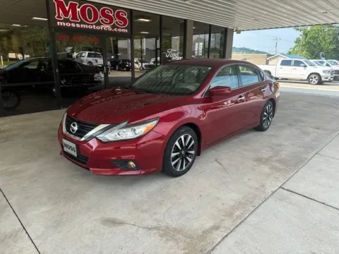 Red 2017 Nissan Altima 2.5 SV for sale in South Pittsburg, TN