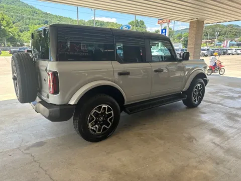 More photos of 2026 Ford Bronco Outer Banks at Moss Motor Company, TN