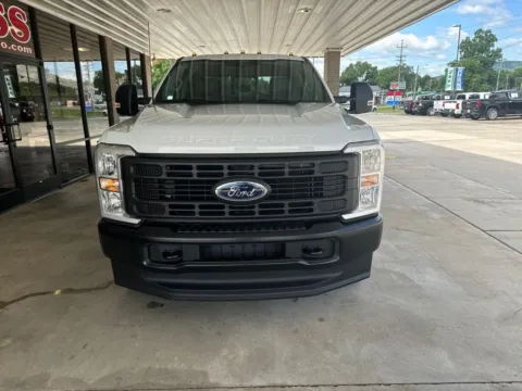 Photos of 2025 Ford F-350SD XL for sale in South Pittsburg, TN at Moss Motor Company