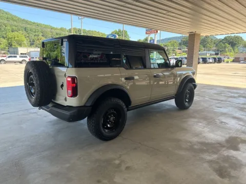 More photos of 2026 Ford Bronco Big Bend at Moss Motor Company, TN