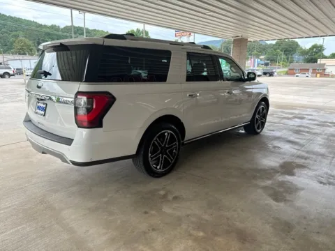 More photos of 2021 Ford Expedition Max Limited at Moss Motor Company, TN