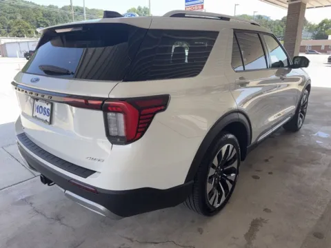 More photos of 2026 Ford Explorer Platinum at Moss Motor Company, TN