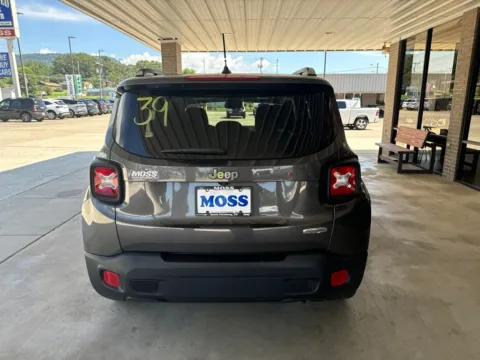More photos of 2017 Jeep Renegade Latitude at Moss Motor Company, TN