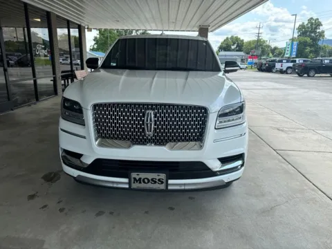 Photos of 2020 Lincoln Navigator Reserve for sale in South Pittsburg, TN at Moss Motor Company