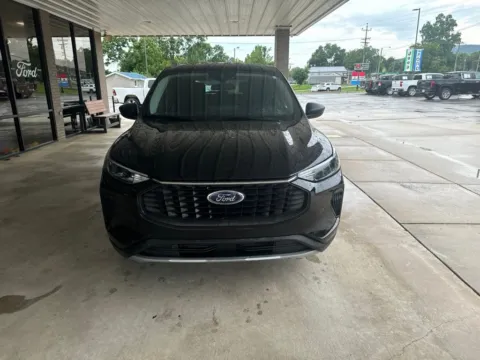Photos of 2023 Ford Escape Active for sale in South Pittsburg, TN at Moss Motor Company