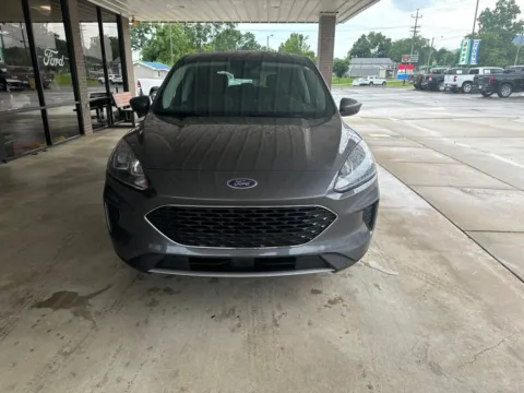 Photos of 2021 Ford Escape SE for sale in South Pittsburg, TN at Moss Motor Company
