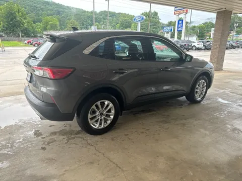 More photos of 2021 Ford Escape SE at Moss Motor Company, TN