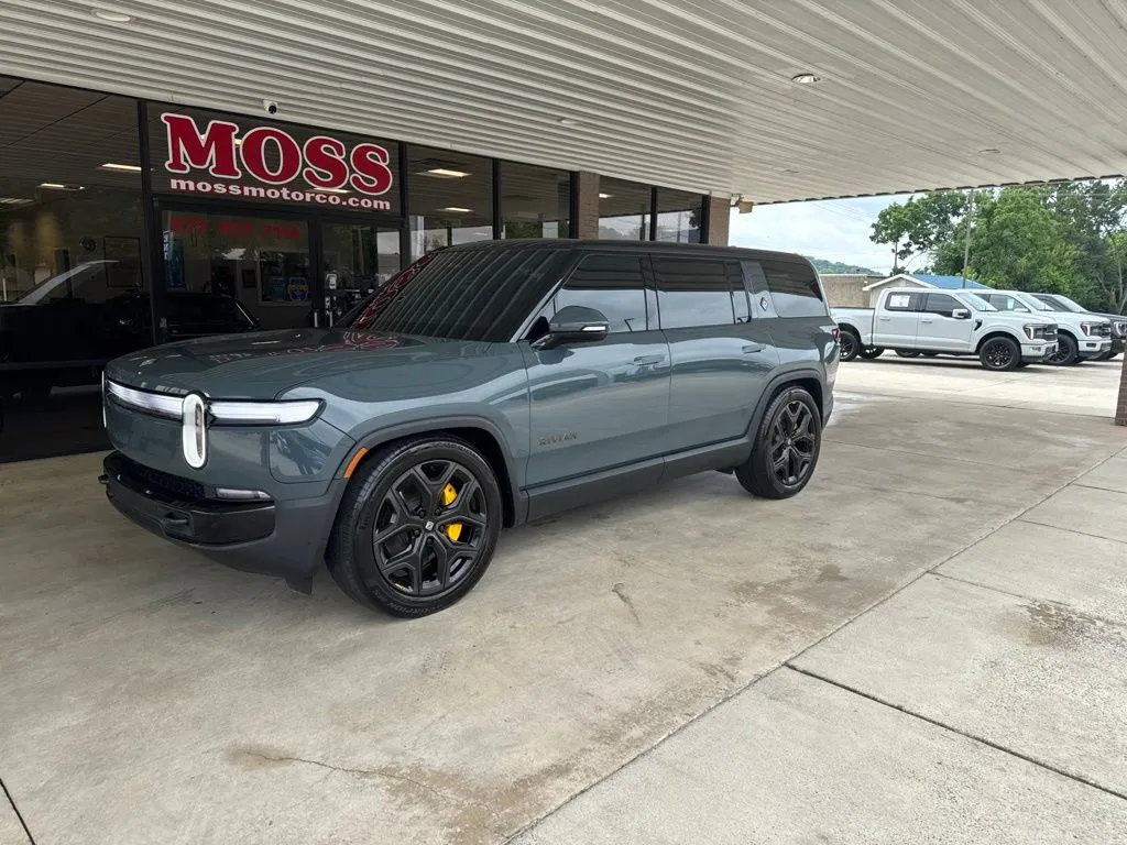 Used 2025 Rivian R1S Ascend with VIN 7PDSGCBP1SN067320 for sale in South Pittsburg, TN