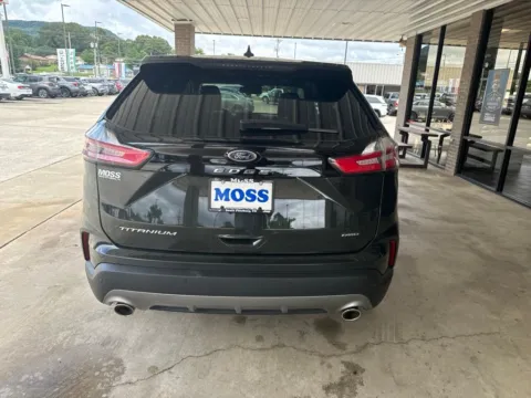 More photos of 2024 Ford Edge Titanium at Moss Motor Company, TN