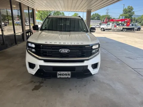 Photos of 2027 Ford Expedition Max Platinum for sale in South Pittsburg, TN at Moss Motor Company
