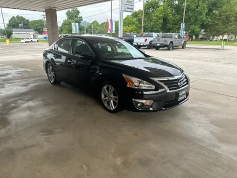 Another view of 2013 Nissan Altima 3.5 SL for sale in South Pittsburg, TN at Moss Motor Company