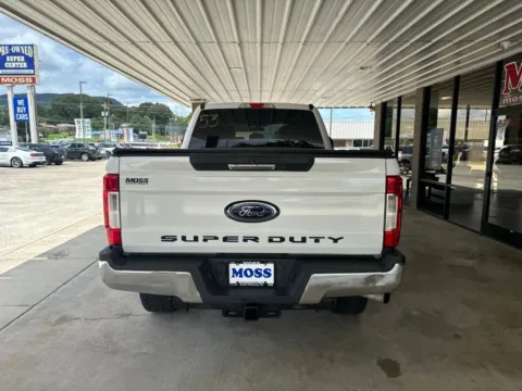 More photos of 2019 Ford F-250SD XLT at Moss Motor Company, TN