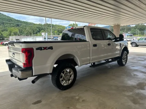 More photos of 2019 Ford F-250SD XLT at Moss Motor Company, TN