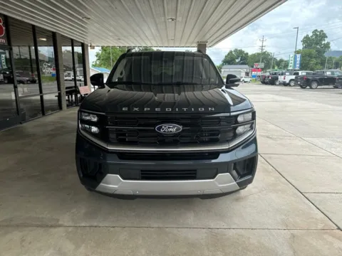 Photos of 2025 Ford Expedition Max Platinum for sale in South Pittsburg, TN at Moss Motor Company