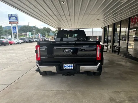 More photos of 2023 Ford F-350SD Lariat at Moss Motor Company, TN