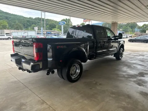 More photos of 2023 Ford F-350SD Lariat at Moss Motor Company, TN