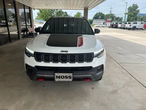 Photos of 2023 Jeep Compass Trailhawk for sale in South Pittsburg, TN at Moss Motor Company