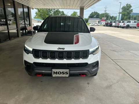 Photos of 2023 Jeep Compass Trailhawk for sale in South Pittsburg, TN at Moss Motor Company