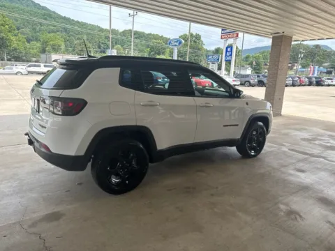 More photos of 2023 Jeep Compass Trailhawk at Moss Motor Company, TN