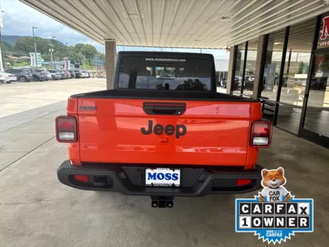 More photos of 2023 Jeep Gladiator Sport S at Moss Motor Company, TN
