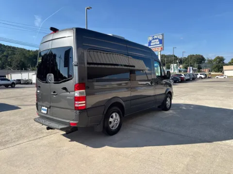 More photos of 2018 Mercedes-Benz Sprinter 2500 Passenger 144 WB at Moss Motor Company, TN