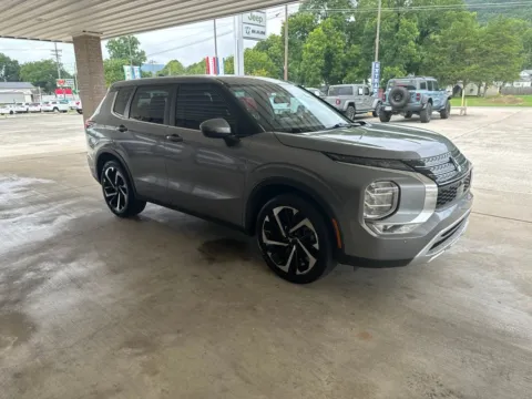 Another view of 2023 Mitsubishi Outlander SE for sale in South Pittsburg, TN at Moss Motor Company