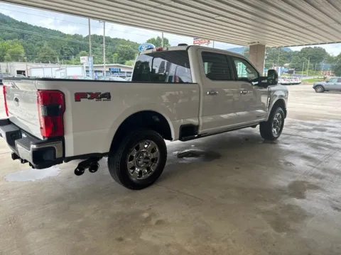 More photos of 2023 Ford F-250SD Lariat at Moss Motor Company, TN