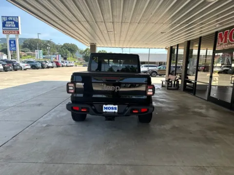 More photos of 2024 Jeep Gladiator Mojave at Moss Motor Company, TN