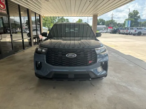 Photos of 2026 Ford Explorer ST for sale in South Pittsburg, TN at Moss Motor Company