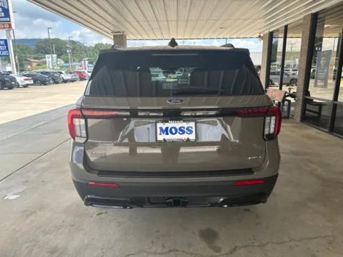 More photos of 2026 Ford Explorer ST-Line at Moss Motor Company, TN