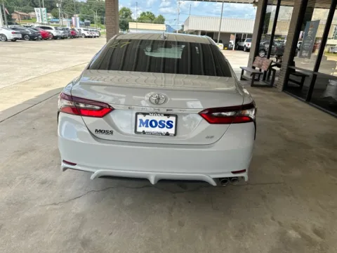 More photos of 2024 Toyota Camry SE at Moss Motor Company, TN