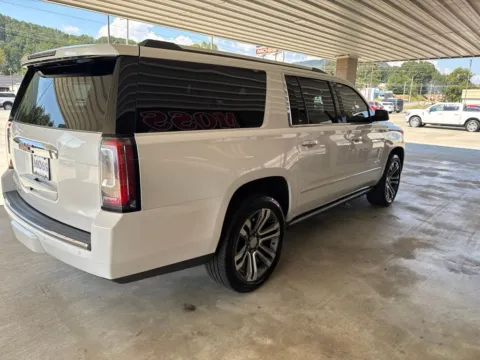More photos of 2018 GMC Yukon XL Denali at Moss Motor Company, TN