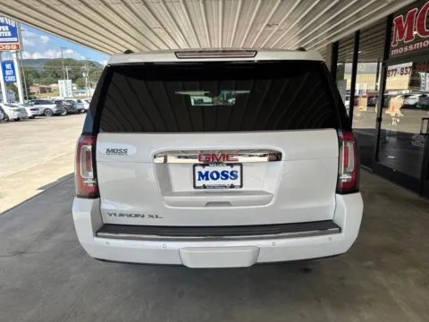 More photos of 2018 GMC Yukon XL Denali at Moss Motor Company, TN
