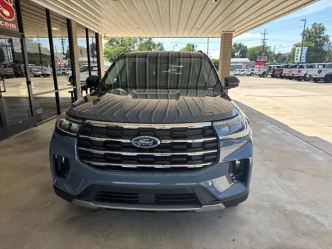 Photos of 2026 Ford Explorer Active for sale in South Pittsburg, TN at Moss Motor Company