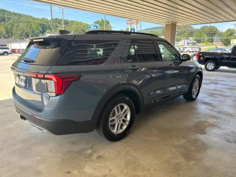 More photos of 2026 Ford Explorer Active at Moss Motor Company, TN