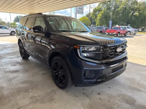 Another view of 2027 Ford Expedition Platinum for sale in South Pittsburg, TN at Moss Motor Company