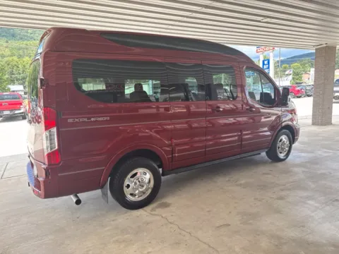 More photos of 2020 Ford Transit-150 at Moss Motor Company, TN